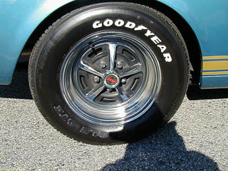 "Hertz" center cap on wheel of 1966 Shelby GT350H